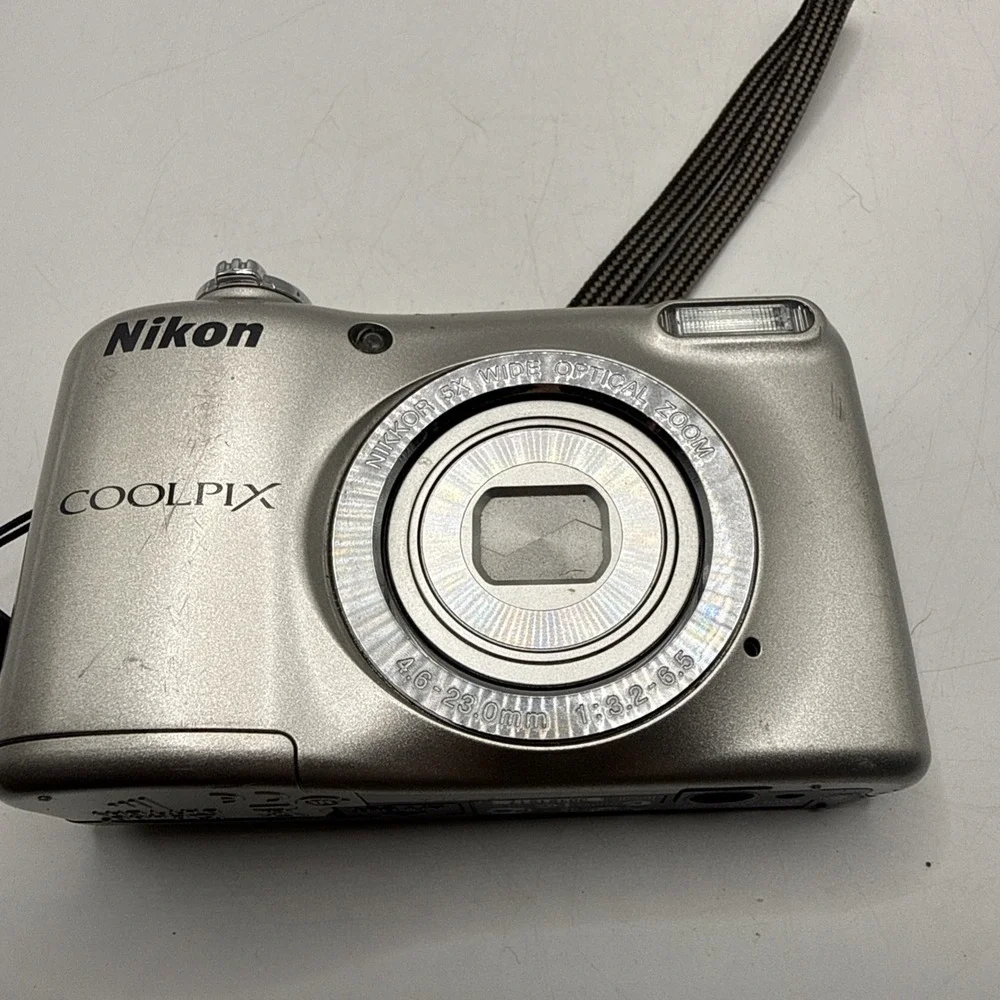 Nikon COOLPIX L27 16.1MP Digital Camera - Silver